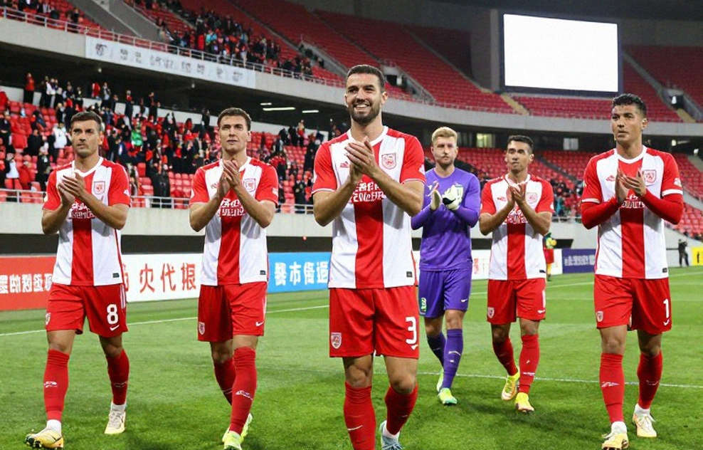 Al-Ittihad trước Neftchi: Xoay tua là triệu chứng, không phải chiến lược